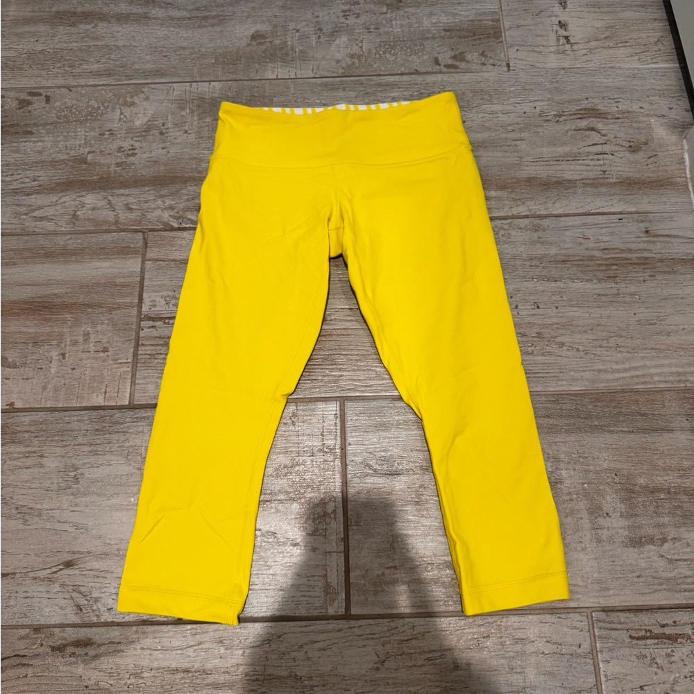 Lululemon Wunder Under Crop Capri Leggings